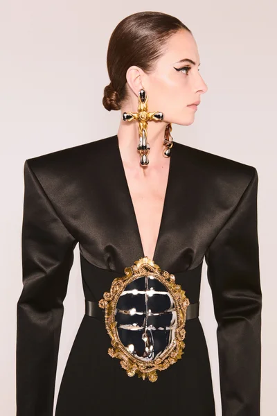 Look 17